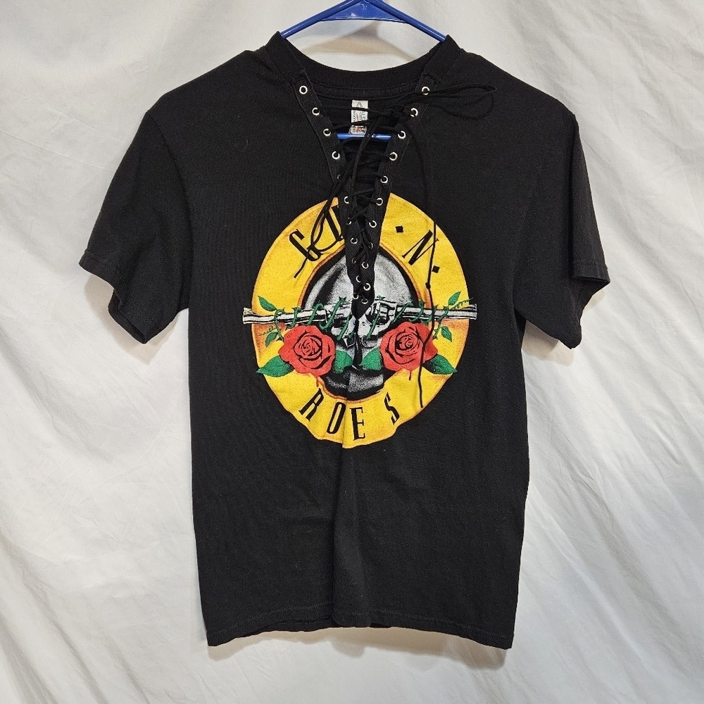 GUNS N ROSES WOMENS SZ SMALL LACE UP CROP TOP BAND TEE SHIRT EUC